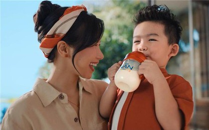 Khi cha mẹ hiện đại nuôi con: tìm kiếm thông tin, trao đổi hội nhóm MXH và những buổi “nghiên cứu sản phẩm” hết công suất lúc nửa đêm