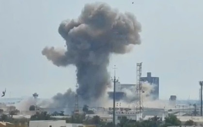 Lao động Việt ở Dubai: 'Tên lửa nổ như bắp rang trên trời'