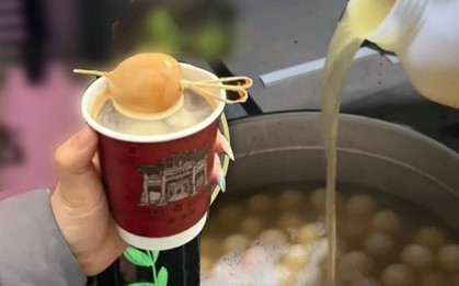 Tranh cãi món cà phê trứng luộc bằng nước tiểu bé trai bán 107.000 đồng/cốc