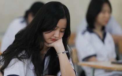 Sĩ tử 2k11 ở Hà Nội lo lắng vì điểm thi thử thấp trước kỳ thi lớp 10 căng thẳng hơn thi đại học: "Giấc mơ dần biến mất"