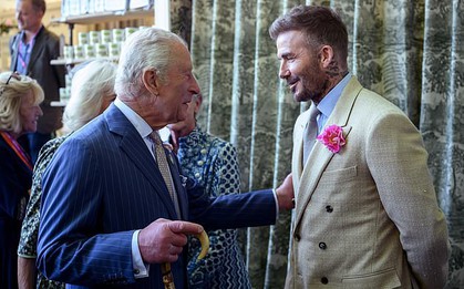 David Beckham gây bão khi thông báo "đầu quân" cho Chelsea