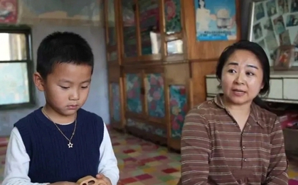 "Bà đến ăn bữa miễn phí nữa rồi" - Lời đứa trẻ khiến người bà rơi nước mắt, nguyên nhân càng xót xa