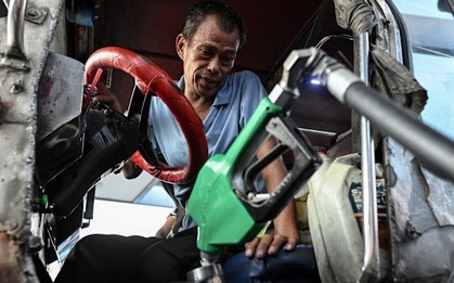 Khủng hoảng nhiên liệu: Láng giềng của Việt Nam và Thái Lan chỉ còn xăng dầu đủ dùng trong 25 ngày