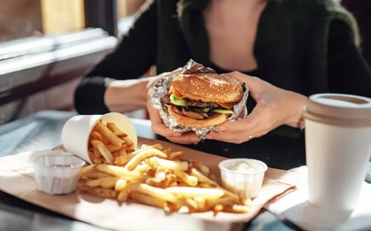 Bác sĩ nêu rõ loại thực phẩm "tệ hơn thuốc lá": Thủ phạm gây hàng loạt bệnh, thậm chí tử vong sớm