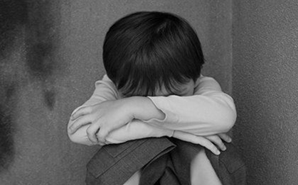 Bé 2 tuổi tử vong sau khi ăn món "vạn người mê", bà ngoại ngã quỵ khi nghe bác sĩ chỉ mặt điểm tên thói quen "chết người"