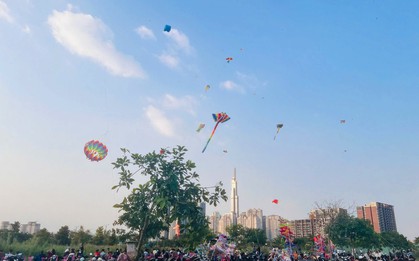 Cánh đồng diều Thủ Thiêm vào mùa 'hút' giới trẻ