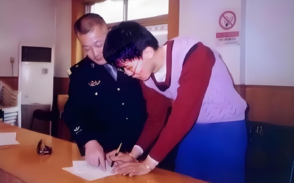 Sinh viên ĐH top 1 tạt axit 5 con gấu, bị cả nước tẩy chay: 24 năm âm thầm chuộc lỗi và thân phận hiện tại gây ngỡ ngàng