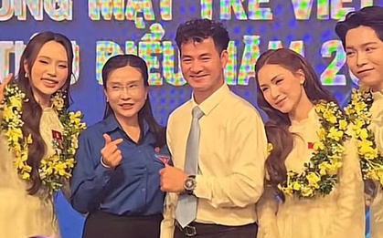 Khoảnh khắc "chiếm spotlight": Hòa Minzy - Đức Phúc - Phương Mỹ Chi đáng yêu bên Cục trưởng Xuân Bắc