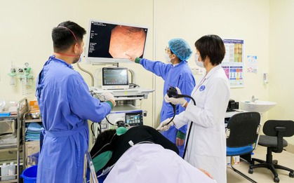 Phóng đại thực quản 150 lần, bác sĩ Bệnh viện K 'tóm gọn' ung thư từ sớm