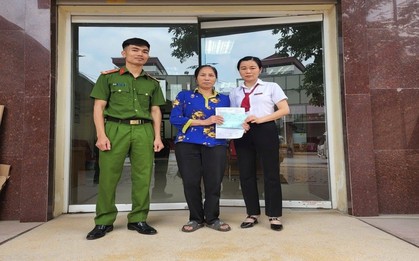 Tài khoản ngân hàng của người phụ nữ SN 1962 bất ngờ có giao dịch 20 triệu đồng, công an nhanh chóng vào cuộc xác minh