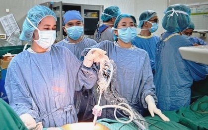 Đau bụng âm ỉ kèm vàng da nhẹ, đi khám phát hiện 2 bệnh ung thư cùng lúc