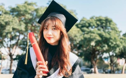 Phỏng vấn gia đình 100 học sinh xuất sắc, giáo sư ĐH "Harvard châu Á" phát hiện 3 điểm chung, âm thầm quyết định cả tương lai