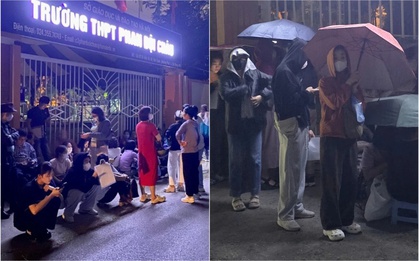 Nửa đêm, hàng trăm phụ huynh Hà Nội đội mưa xếp hàng nộp hồ sơ vào lớp 10 cho con