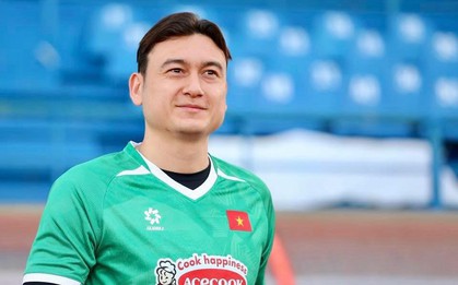 Xúc động về hành trình 10 năm gắn bó với bóng đá Việt Nam của thủ môn Văn Lâm