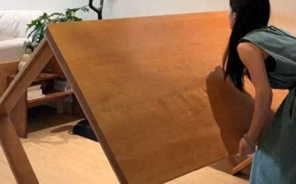 Nhiều gia đình bỏ bàn trà, đặt bàn ăn ngay phòng khách: Quyết định tưởng lạ nhưng giúp nhà rộng hơn, sống tiện hơn