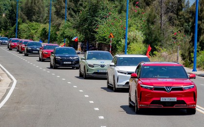 Vingroup ra thông báo khẩn cho người mua ô tô, xe máy điện