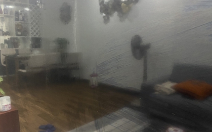 Thời tiết nồm ẩm miền Bắc khiến sàn nhà "đổ mồ hôi", trơn như bôi mỡ: 5 cách vệ sinh mọi người nên biết