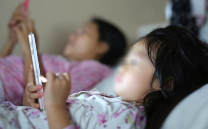 Hành động nhiều phụ huynh làm mỗi ngày có thể khiến trẻ bị suy giảm chức năng não