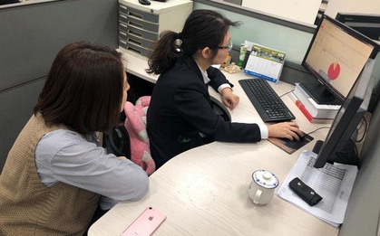 Chuyển khoản 22 tỷ đồng cho bạn vay, 3 tiếng sau người phụ nữ nhận được cuộc gọi của cảnh sát: "Chúng tôi đang giữ 5,9kg vàng của cô"