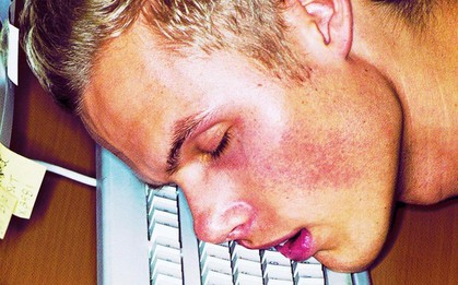 Nghịch lý năng suất thời đại số: Khi trí tuệ nhân tạo không biết mệt còn con người thì kiệt quệ vì chạy đua