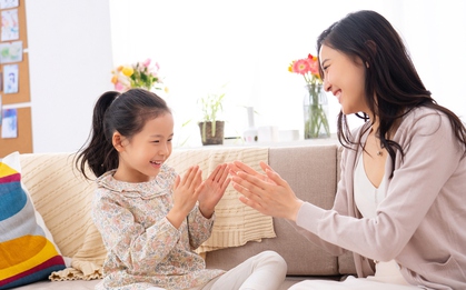 3 thói quen nhỏ trong gia đình giúp trẻ phát triển EQ tự nhiên