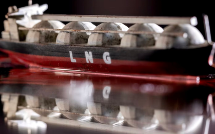 Hàng loạt tàu chở khí đốt đang đến châu Âu bất ngờ quay đầu, "ship hàng" cho khách khác