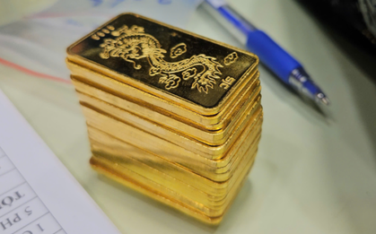 Giá vàng giảm gần 6 triệu đồng trong 1 tuần: Người mua vàng ngày Thần Tài đến giờ lỗ bao nhiêu?