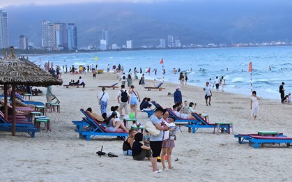 Dẹp vấn nạn lấn chiếm ở bãi biển đông khách Tây nhất Đà Nẵng