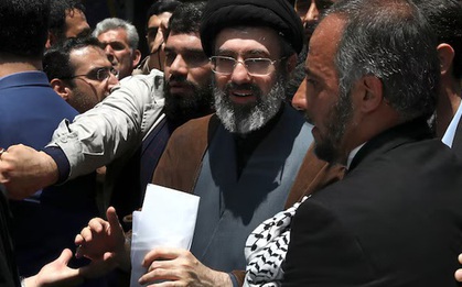 Iran công bố lãnh tụ tối cao mới