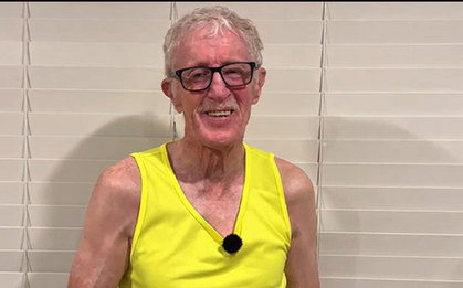 Cụ ông U80 lập kỷ lục Guinness với màn thử thách hơn 30 phút khiến cả thế giới kinh ngạc