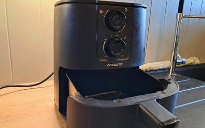 Nồi chiên không dầu sạch như mới khi được vệ sinh bằng cách này: Chỉ mất 5 phút, không cần chà xát