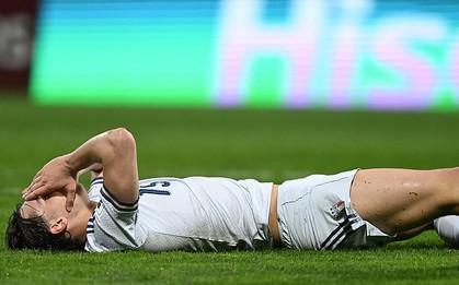 Cầu thủ Italy gục ngã vì lại lỡ hẹn World Cup, 20 năm trượt dài từ đỉnh cao vô địch thế giới