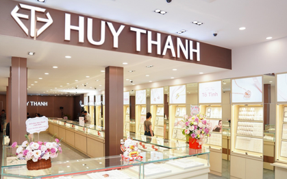 Trước khi bị thanh tra, Huy Thanh Jewelry từng vướng ồn ào bán nhẫn 18K thiếu trọng lượng: Khách mua 0,9 chỉ vàng, nhận về 0,6 chỉ