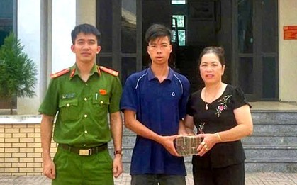 Sau khi đến ngân hàng rút 150 triệu đồng, người phụ nữ SN 1964 phải lên công an xã làm việc