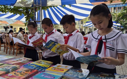 Xã đầu tiên trên cả nước cấp sách giáo khoa miễn phí cho học sinh
