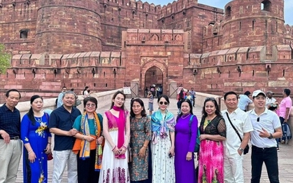 Tin mới: Một quốc gia bỏ khai báo giấy, khách Việt khi nhập cảnh chỉ cần điền thông tin online