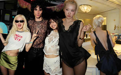 Từ nay hãy gọi Rosé là "bà hoàng váy lụa": Lăng xê từ Hàn đến Paris, California... không trật 1 nhịp nào