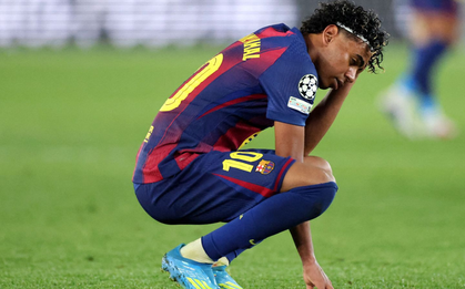 Lamine Yamal lập kỷ lục vô tiền khoáng hậu nhưng vẫn suy sụp khi Barca cay đắng rời Champions League