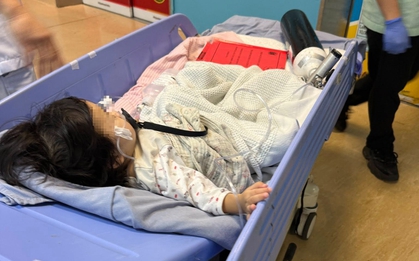 Bé gái 1 tuổi nguy kịch sau khi ăn hạt hướng dương, bác sĩ cảnh báo những gia đình có trẻ dưới 3 tuổi