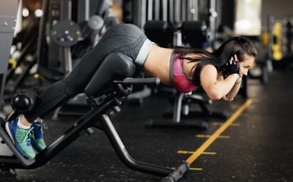 Ai mê rãnh lưng sâu đẹp thì đừng bỏ qua những bài tập này!