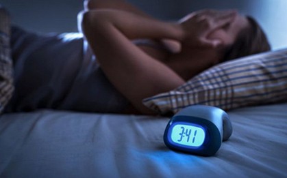 Thức giấc vào giữa đêm, có 3 điều tuyệt đối không nên làm