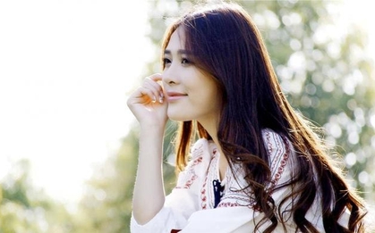 Hè này tôi mới nhận ra: Không phải do dùng lăn khử mùi dỏm mà là tôi đã dùng sai suốt bao năm nên cơ thể có mùi