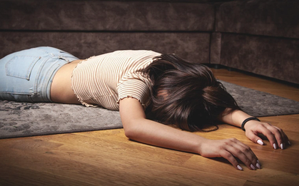 Cô gái 15 tuổi tử vong vì thường xuyên ăn món "lạ đời", bác sĩ tiếc nuối chỉ mặt thói quen "chết người"