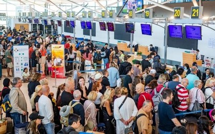 Khách đi máy bay chú ý: 1 hãng hàng không Việt Nam vừa cho phép ký gửi hành lý ngay tại khách sạn