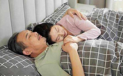 Người đàn ông 58 tuổi duy trì "chuyện vợ chồng" 2 lần/tháng suốt nhiều năm: Nhìn chỉ số khám sức khỏe, ai cũng ghen tị