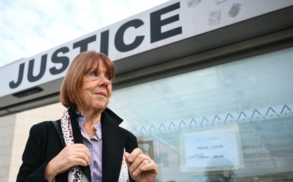 Một người phụ nữ nghỉ hưu 70 tuổi lọt danh sách TIME 100 vì dám để cả thế giới nhìn thấy nỗi đau của mình