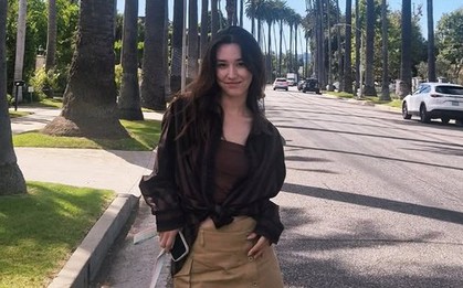 “Công chúa lai” đầu tiên của showbiz: Bị cấm hoạt động suốt 4 năm, nay làm ca sĩ mạng ra nhạc không ai nghe