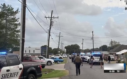 Xe lao vào đám đông ở Mỹ, hơn 20 người bị thương