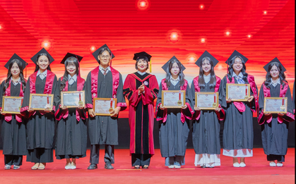 Hơn 1.260 sinh viên Đại học Ngoại thương tốt nghiệp, 30% đạt loại xuất sắc
