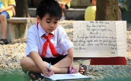 Bài văn kể bố đi từ sáng đến đêm, ngày mưa cũng như ngày nắng: Tưởng bí mật lắm nhưng đọc xong rưng rưng